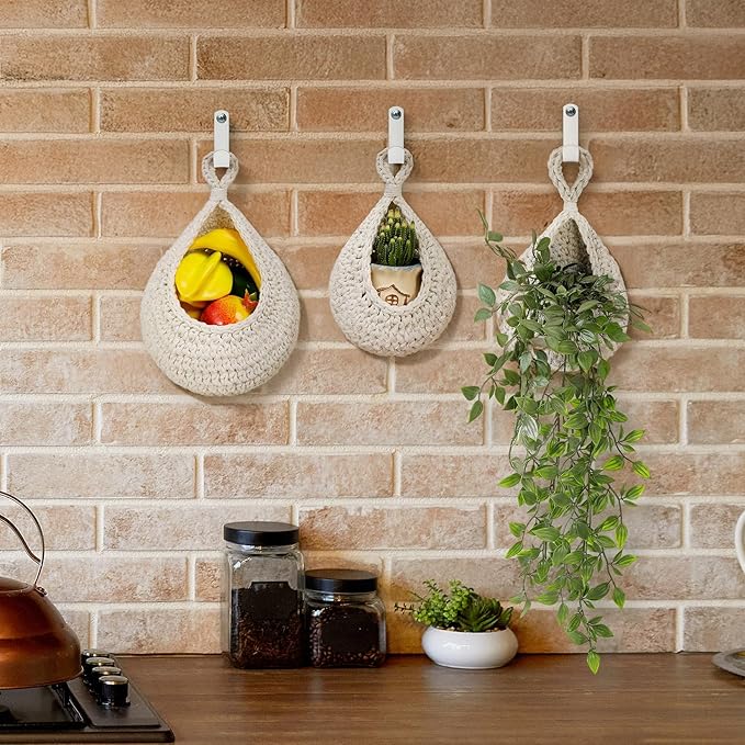 AARAINBOW Boho Wall Hanging Baskets for Kitchen Storage, Fruit Woven Wall Basket 9 Pcs, Hanging Vegetable and Onion Storage with 24 Hooks (White)