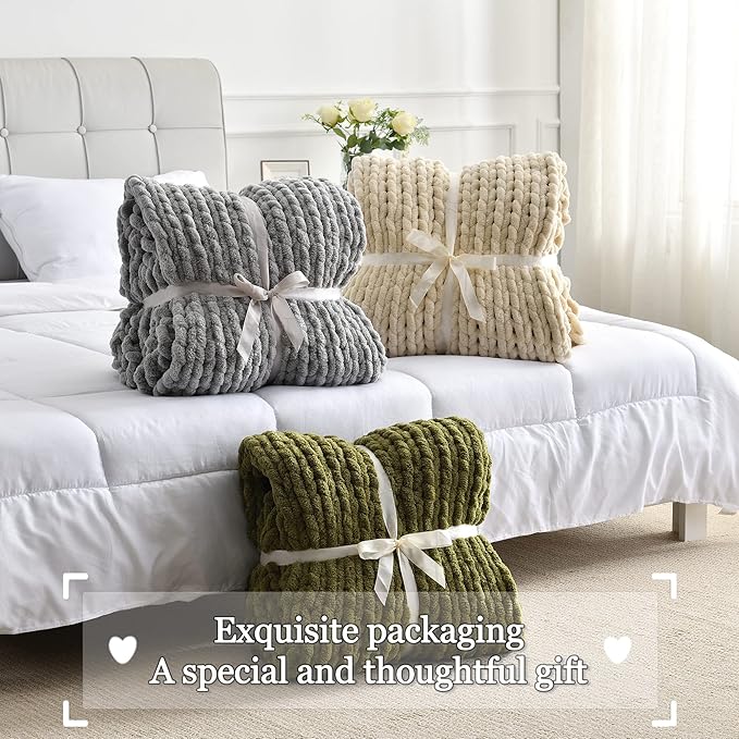 Maetoow Tighter Version Chenille Chunky Knit Blanket Throw (50×60 Inch), Handmade Warm & Cozy Blanket Couch, Bed, Home Decor, Soft Fleece Banket, Boho Thick Blankets and Giant Yarn Throws,Light Grey