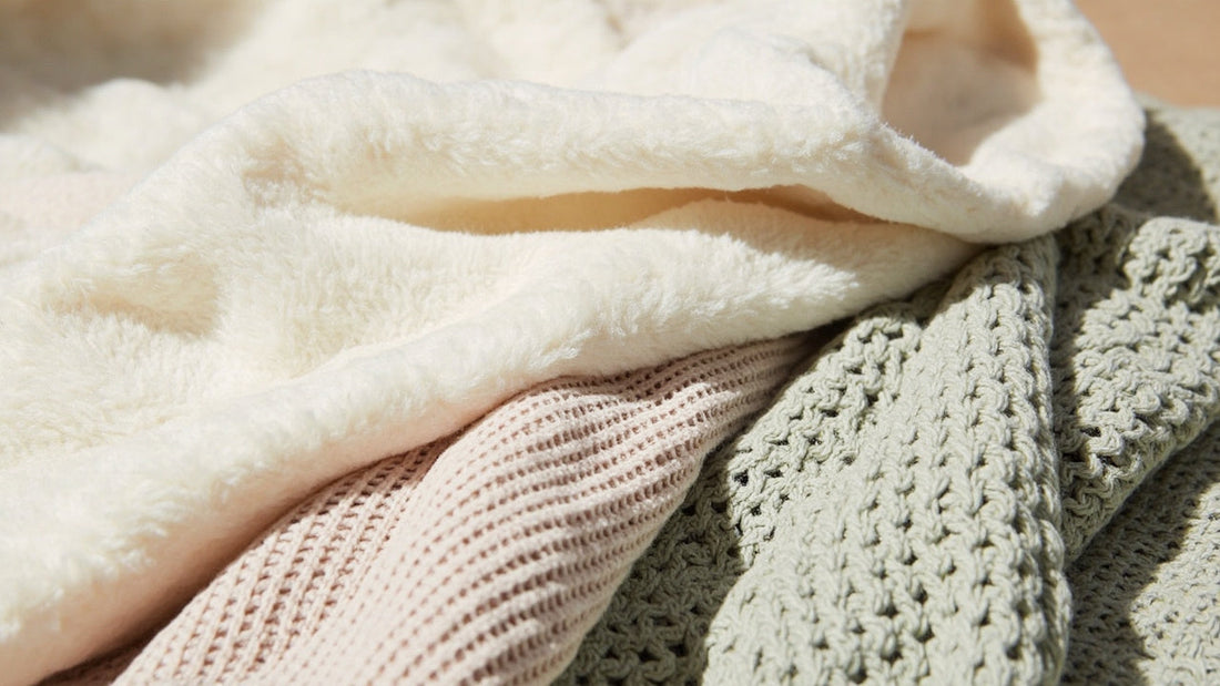 How to choose the right throw blanket for every season