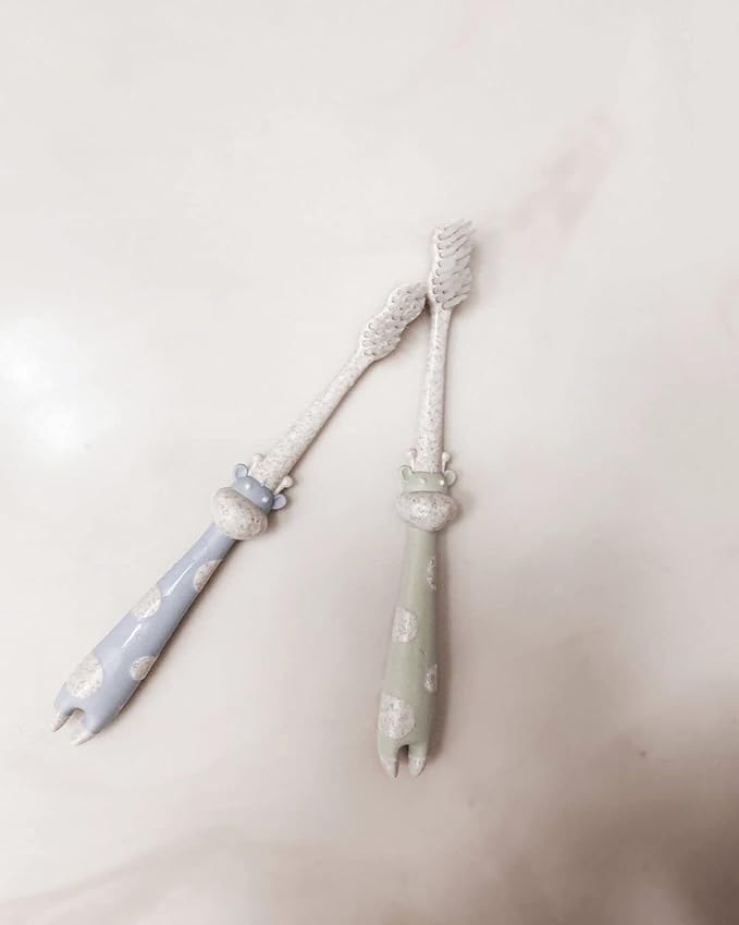 ROARex Vegan Eco Friendly All Natural Kids Toothbrush Made from Plants – Sweet Baby Giraffe | 100% Biodegradable and Compostable | 1% for The Planet Product