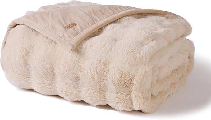 EVERGRACE Ultra Soft Luxury Fluffy Ridgeline Faux Rabbit Fur Throw Blanket, Thick Warm Bubble Throw for Bed, Cozy Plush Reversible Blankets for Couch, Chair, Sofa, Cream, 80x90 Inches, 870 GSM