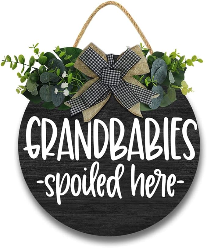 Grandbabies Spoiled Here Hanging Wall Sign for Front Door Home Kitchen Decor Rustic Wooden Round Sign Wall Decoration for Kitchen Dining Room Living Room Bedroom Outdoor