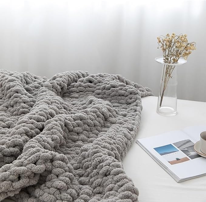Chunky Knit Blanket Throw 40"*60", Hand Knitted Warm Chenille Throw Blanket, Home Decor Soft Thick Yarn Cable Knit Blanket, Soft Breathable Fleece Banket Christmas for Couch Bed Sofa Best Gift (Gray)