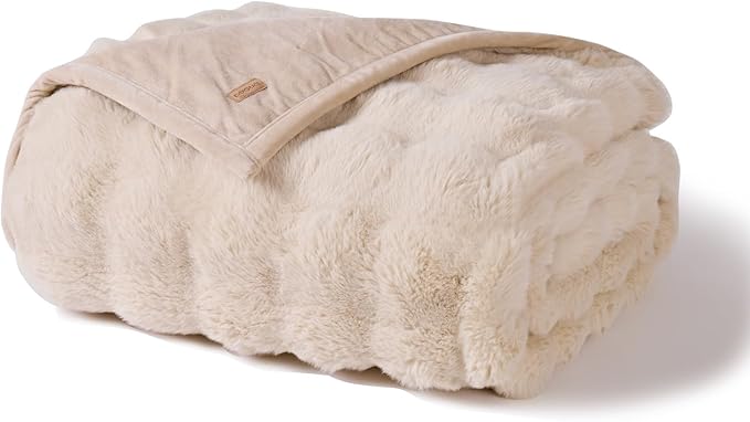 EVERGRACE Ultra Soft Luxury Fluffy Ridgeline Faux Rabbit Fur Throw Blanket, Thick Warm Bubble Throw for Bed, Cozy Plush Reversible Blankets for Couch, Chair, Sofa, Cream, 50x60 Inches, 870 GSM