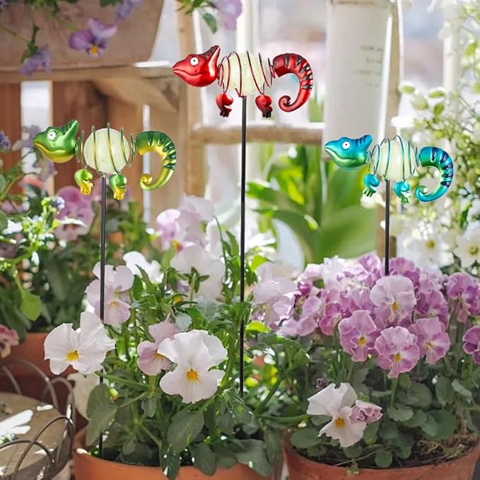 3 Pack Garden Stakes Decorative,Cute Chameleons Glow in The Dark Metal Garden Decor,Waterproof Metal Yard Art Decor for Outside,Funny Present for Mom Women Grandma