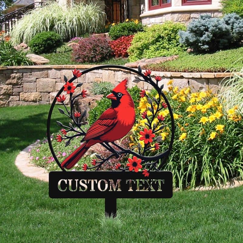 Personalized Name Garden Cardinal Metal Signs with Stake, Custom Family Name Yard Decor for Outdoor Outside, Cardinal Lawn Patio Stake Gardening Enthusiasts Grandmothers Gift