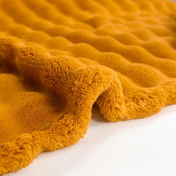 YUSOKI Luxury 3D Bubble Throw Blanket 2lb,All Ages,Home Decoration, (Gold,50 * 60inches)