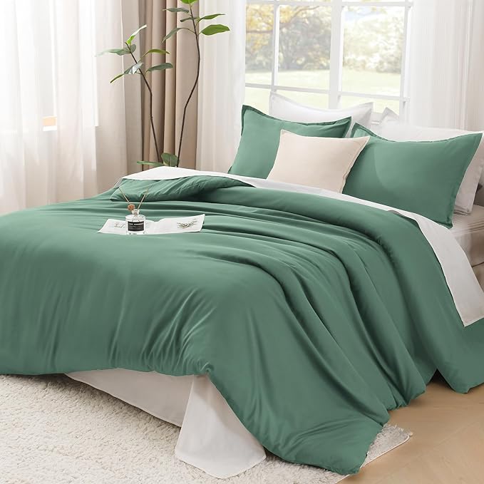 Litanika Comforters Queen Size Haze Green, 3 Pieces Lightweight Solid Bedding Set & Collections, All Season Fluffy Bed Set (90x90 Inches Comforter & 2 Pillowcases)