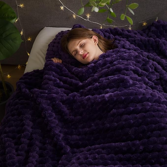 NEWCOSPLAY Super Soft King Blanket Purple Premium Silky Flannel Fleece 3D Clouds Stylish Jacquard Lightweight Bed Blanket All Season Use 350GSM (Purple, King(90"x110"))
