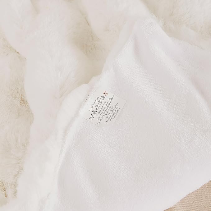 Light Beige Cozy Faux Fur Throw Blanket for Living Room Bedroom 50x60 Thick Ultra Soft Aesthetic Fuzzy Throw Blanket Fluffy Furry Bed Comforter Home Decor 860 GSM