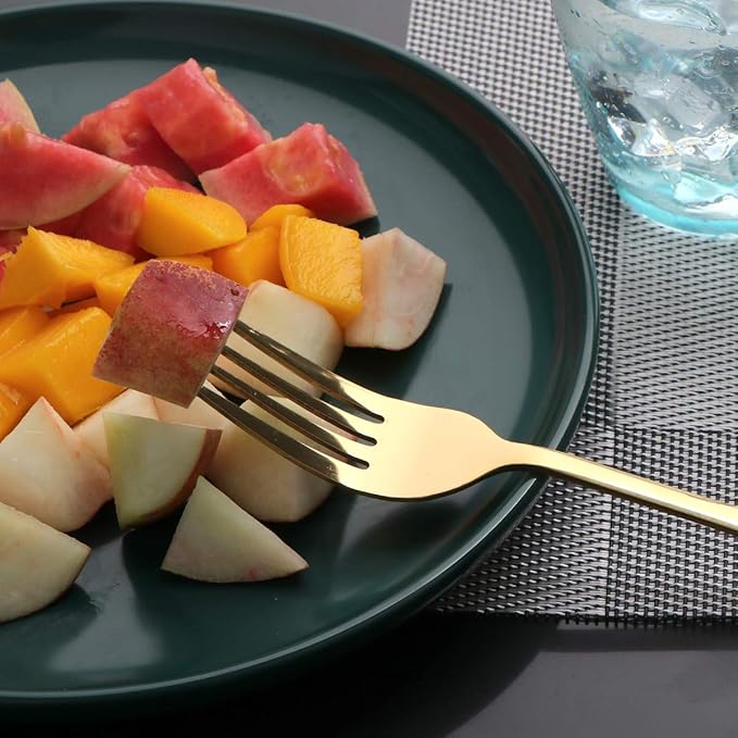 Travel Utensils Set with Case Reusable Portable Cutlery Set Stainless Steel 8pcs Including Dinner Knife Fork Spoon Chopsticks straws(Gold)