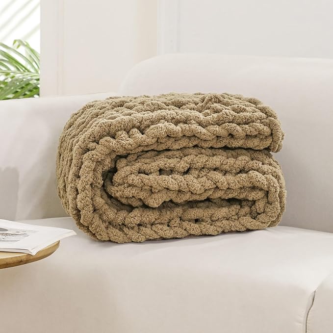 WESHIONGOO Chunky Knit Blanket Throw 40"×40" Knitted Throw Blankets for Couch Bed Fluffy Soft Blanket with Jumbo Chenille Yarn Thick 100% Handmade (Brown)