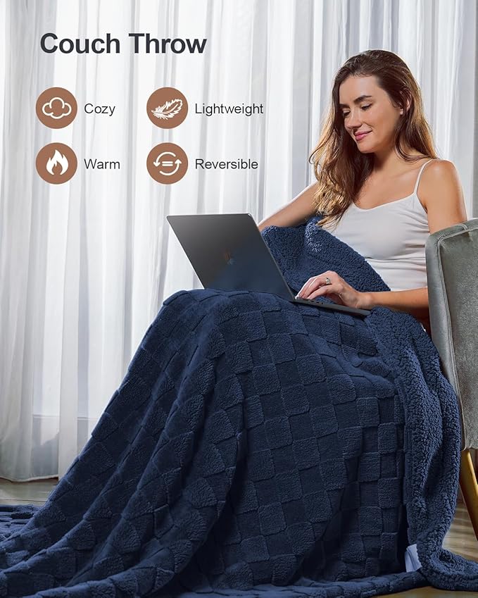 Pawque Super Soft Cozy Throw Blanket for Couch Bed - Fluffy Sherpa Fleece Reversible Thick Warm Fuzzy Blanket for All-Season, 3D Checkered Jacquard Elegant Decorative Blankets, Navy Blue, 50" x 60"