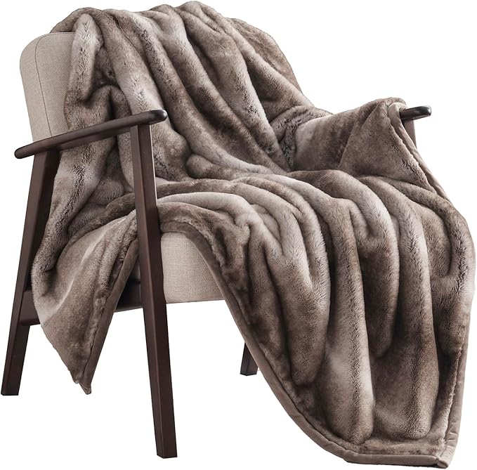 Ultra Soft Luxury Fluffy Mink Faux Fur Throw Blanket, Thick Warm Fall Winter Blankets for Bed, Couch, Cozy Plush Reversible Blanket for Chair, Sofa (Ombré Hazel Brown, 50"x60")