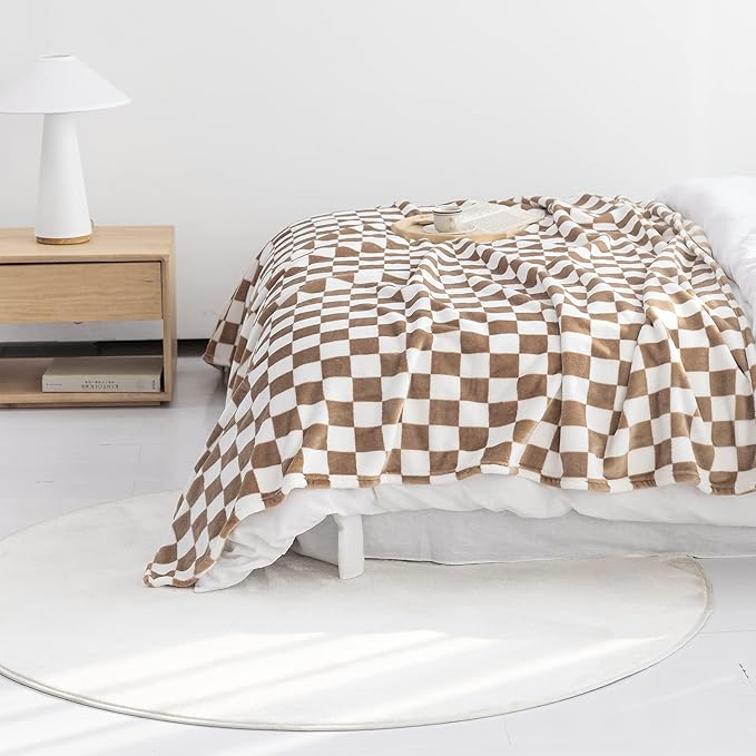LOMAO Throw Blankets Flannel Blanket with Checkerboard Grid Pattern Soft Throw Blanket for Couch, Bed, Sofa Luxurious Warm and Cozy for All Seasons (Khaki, 60"x80")