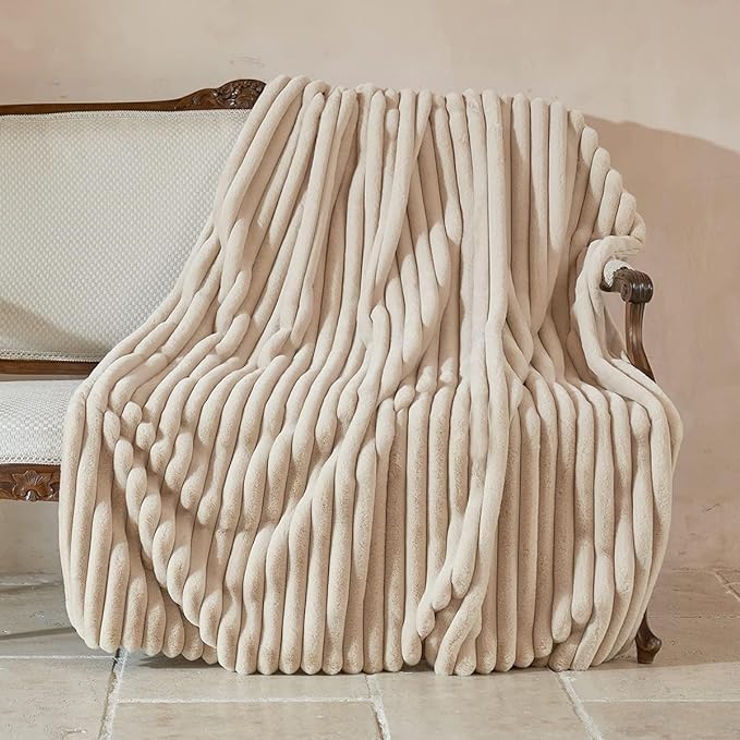 Amélie Home Faux Fur Throw Blanket for Couch, Cozy Fuzzy Fluffy Fur Luxurious Soft Striped Plush Gift Blankets for Family Sofa Chair Bed Living Room Bedroom, 55"x70", Beige