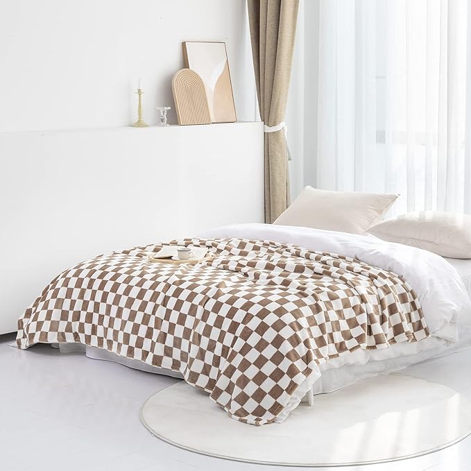 LOMAO Throw Blankets Flannel Blanket with Checkerboard Grid Pattern Soft Throw Blanket for Couch, Bed, Sofa Luxurious Warm and Cozy for All Seasons (Khaki, 90"x110")