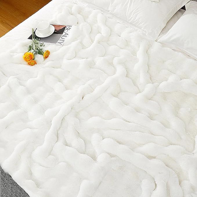 UKELER White Faux Fur Throw Blanket Large Super Soft Fluffy Bed Blankets Throws for Bedroom, Living Room, Couch, Sofa, Office, Camping Plush Furry Blanket 60''x80''