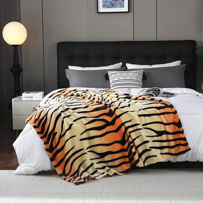 MERRYLIFE Tiger Stripe Print Throw Blanket Decorative Fleece Throw | Ultra-Plush Colorful | Couch Blanket Travel Lap | Home Gift Use(50" 60",Tiger)