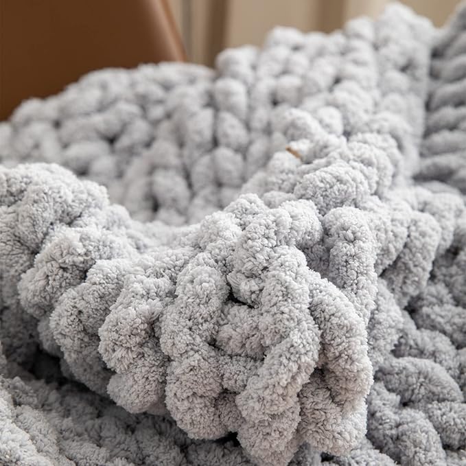 WESHIONGOO Chunky Knit Blanket Throw 40"×40" Knitted Throw Blankets for Couch Bed Fluffy Soft Blanket with Jumbo Chenille Yarn Thick 100% Handmade (Light Grey)