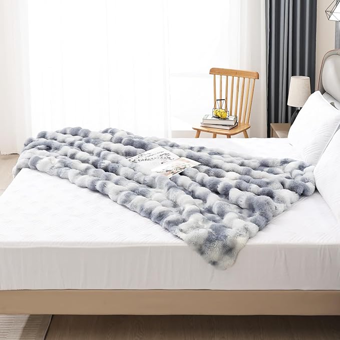 Latepis Faux Fur Fluffy Blanket for Couch, Super Soft Luxury Faux Fur Bubble Plush Thick Warm Cozy Fuzzy Twin Blanket for All Seasons, 60” x 80”, Tie-dye Blue, 860GSM