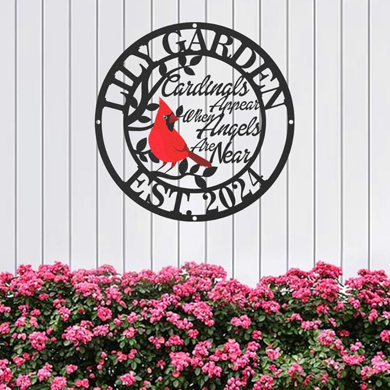 Personalized Name Garden Cardinal Metal Signs, Custom Family Name Yard Decor for Outdoor Outside, Cardinal Lawn Patio Stake Gardening Enthusiasts Grandmothers Gift