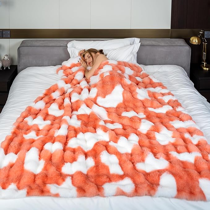 Soft Cow Print Blanket for Couch, Bed, or Living Room – Cozy and Decorative Imitation Rabbit Fur Throw for Home, Seasons and Relaxation