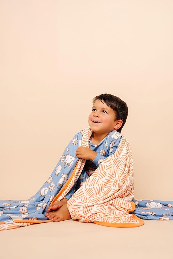 Copper Pearl Jumbo Premium Knit 3 Layer Stretchy Throw Blanket 'Dunk'