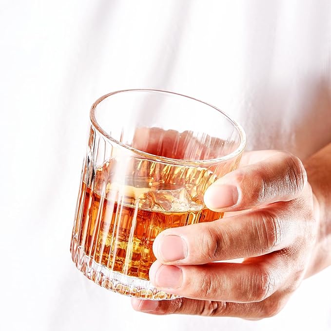 Whiskey Glasses Set of 4,Lead-Free Crystal Old Fashioned Glass,300ml Rocks Glass Tumblers for Drinking Bourbon,Cognac,Irish Whisky,Whiskey Gifts for Men