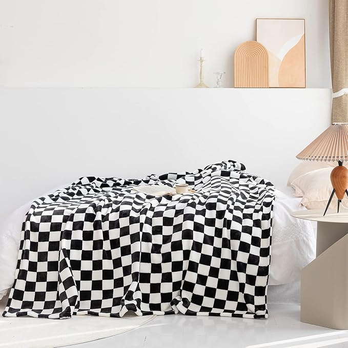 LOMAO Throw Blankets Flannel Blanket with Checkerboard Grid Pattern Soft Throw Blanket for Couch, Bed, Sofa Luxurious Warm and Cozy for All Seasons (Black, 50"x60")