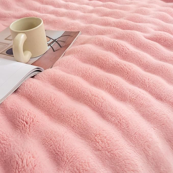 YUSOKI Luxury 3D Bubble Throw Blanket 5lb,All Ages,Home Decoration, (Light Pink,90 * 90inches)
