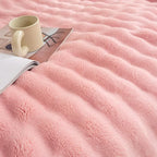 YUSOKI Luxury 3D Bubble Throw Blanket 3.1lb,All Ages,Home Decoration, (Light Pink,60 * 80inches)