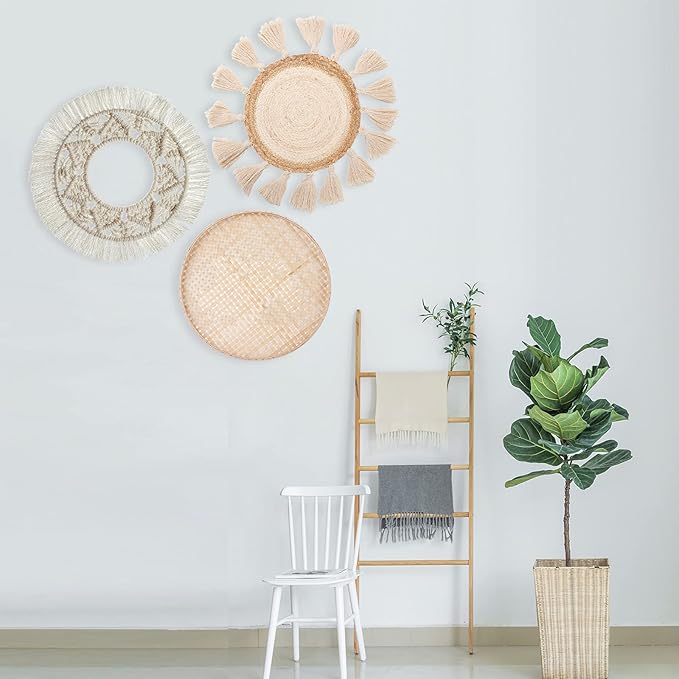 LOCS MICRAI Boho Wall Basket Decor Set of 3 - Flat Woven Basket Wall Hanging Decor,Round Tassels White Macrame Tapestry Wall Decor Art,Handmade Rattan Wicker Seagrass Home Wall Baskets Decor
