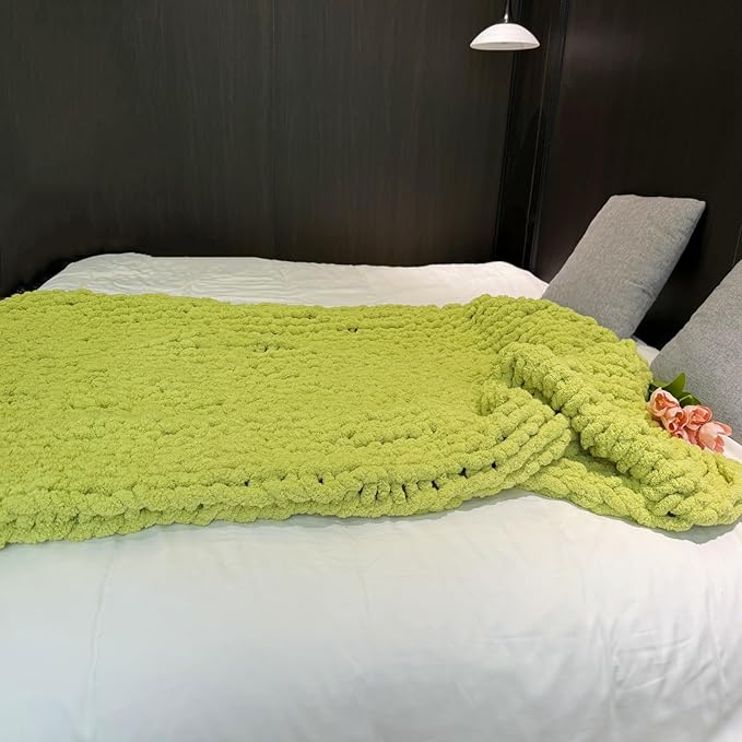 Chunky Knit Blanket Throw 40"×40", Chenille Throw Blankets, Handmade Warm & Cozy Blanket Couch Bed Home Decor, Soft Breathable Fleece Banket, Christmas for Couch Bed Sofa Best Gift (Green)