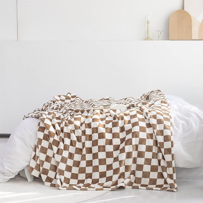 LOMAO Throw Blankets Flannel Blanket with Checkerboard Grid Pattern Soft Throw Blanket for Couch, Bed, Sofa Luxurious Warm and Cozy for All Seasons (Khaki, 90"x110")