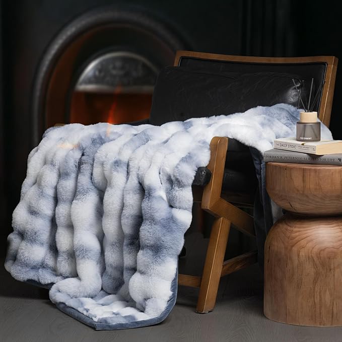 EVERGRACE Ultra Soft Luxury Fluffy Ridgeline Faux Rabbit Fur Throw Blanket, Thick Warm Bubble Throw for Bed, Cozy Plush Reversible Blankets for Couch, Chair, Sofa, Cloud Blue, 50x60 Inches, 870 GSM