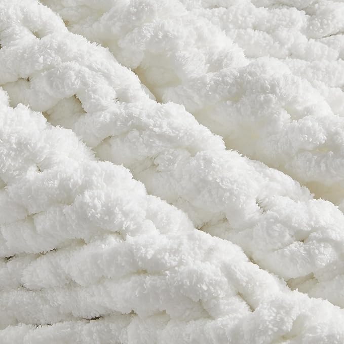 Carriediosa Chunky Knit Throw Blanket 50" X 60", 100% Hand Made Large Chenille Loop Yarn Soft Fluffy Throws for Couch Sofa Bed, Big Crochet Cozy Heavy Thick Cable Woven Blankets, Snow White