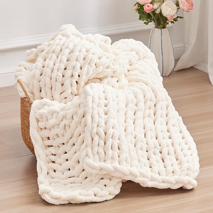 Chunky Knit Throw Blanket, 50''*60'' Knitted Throw Chenille Yarn for Bed Couch, Handmade Cream Crochet Big Thick Blanket, Machine Washable Cute Comfy Blanket for Home Decor