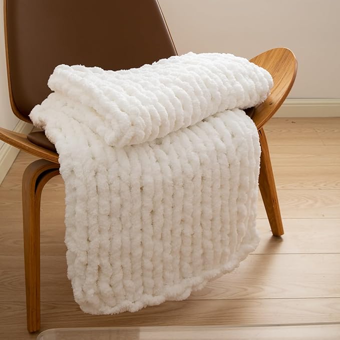 WESHIONGOO Chunky Knit Blanket Throw 40"×40" Knitted Throw Blankets for Couch Bed Fluffy Soft Blanket with Jumbo Chenille Yarn Thick 100% Handmade (White)