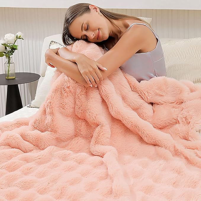 UKELER Pink Faux Fur Throw Blanket for Girls 50''x60'' Decorative Shaggy Velvet Blanket Fluffy Cozy Plush Warm Bed Throws for Bedroom, Living Room, Couch, Sofa, Office, Camping