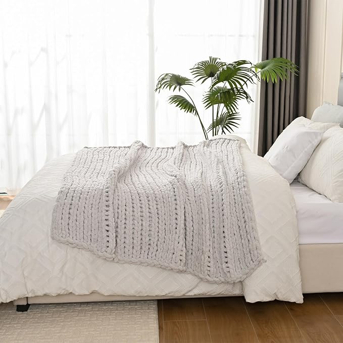 Esterra Chunky Knit Blanket Throw 50"x60", 100% Hand Knitted Chenille Throw Blanket, Cozy Soft Thick Cable Knit Throw Large Rope Knot Crochet Throw Blanket for Sofa Couch Bed, Light Gray