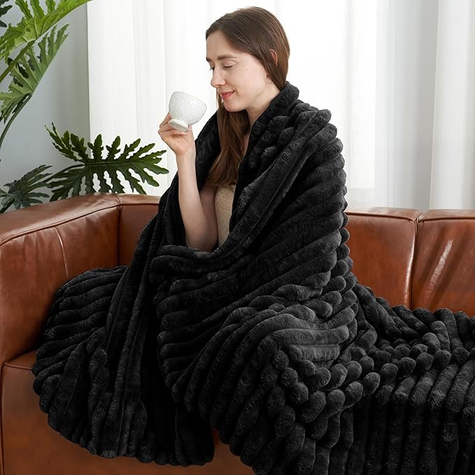 Amélie Home Faux Fur Throw Blanket for Couch, Cozy Fuzzy Fluffy Fur Luxurious Soft Striped Plush Gift Blankets for Family Sofa Chair Bed Living Room Bedroom, 55"x70", Black