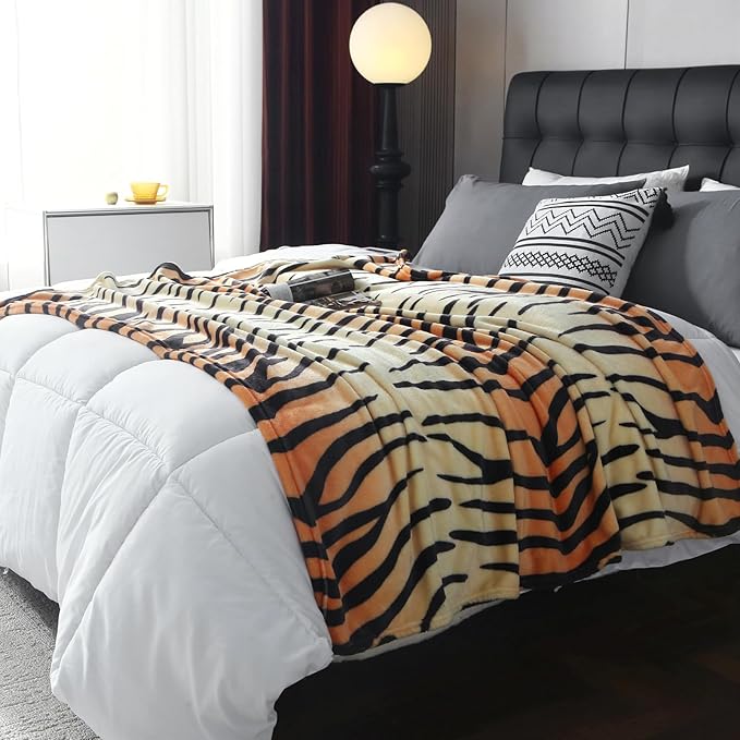 MERRYLIFE Tiger Stripe Print Throw Blanket Decorative Fleece Throw | Ultra-Plush Colorful | Couch Blanket Travel Lap | Home Gift Use(50" 60",Tiger)