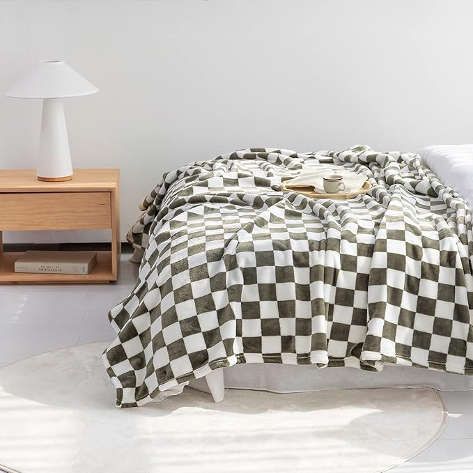 LOMAO Throw Blankets Flannel Blanket with Checkerboard Grid Pattern Soft Throw Blanket for Couch, Bed, Sofa Luxurious Warm and Cozy for All Seasons (Dark Olive, 90"x90")