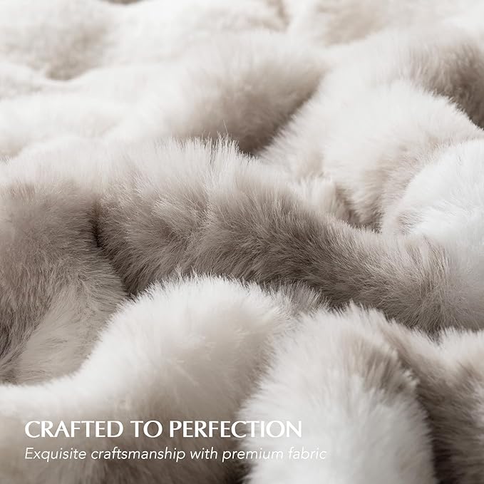 EVERGRACE Ultra Soft Luxury Fluffy Ridgeline Faux Rabbit Fur Throw Blanket, Thick Warm Bubble Throw for Bed, Cozy Plush Reversible Blankets for Couch, Chair, Sofa, Light Grey, 80x90 Inches, 870 GSM