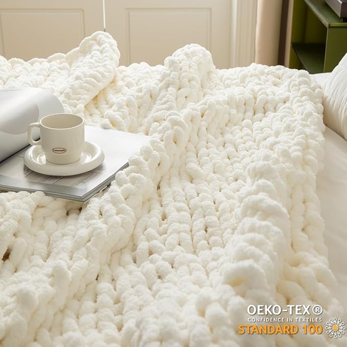 WESHIONGOO Chunky Knit Blanket Throw 40"×40" Knitted Throw Blankets for Couch Bed Fluffy Soft Blanket with Jumbo Chenille Yarn Thick 100% Handmade (Cream White)