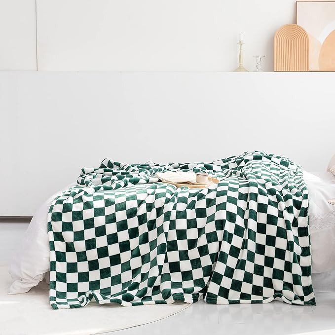 LOMAO Throw Blankets Flannel Blanket with Checkerboard Grid Pattern Soft Throw Blanket for Couch, Bed, Sofa Luxurious Warm and Cozy for All Seasons (Green, 50"x60")