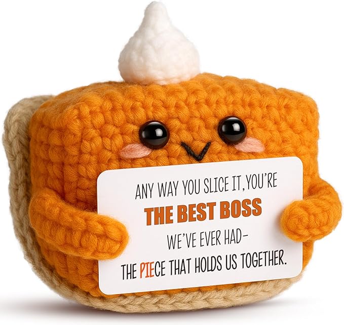 Crochet Pumpkin Pie Gift Idea for Boss – Funny Handmade Appreciation Plush with card “Best Boss” – Farewell Gifts for Women Men, Office Desk Decor, Mini Thank You Token for Manager, Supervisor, Leader