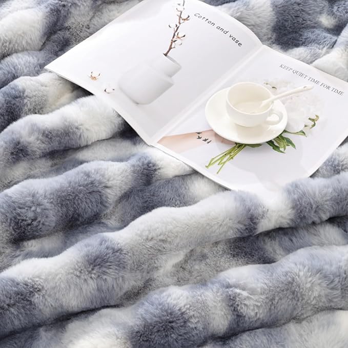 Latepis Faux Fur Fluffy Blanket for Couch, Super Soft Luxury Faux Fur Bubble Plush Thick Warm Cozy Fuzzy Twin Blanket for All Seasons, 60” x 80”, Tie-dye Blue, 860GSM