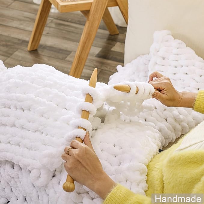 WESHIONGOO Chunky Knit Blanket Throw Knitted Throw Blankets for Couch Bed Fluffy Soft Blanket with Jumbo Chenille Yarn Thick 100% Handmade (White, 50"×60")